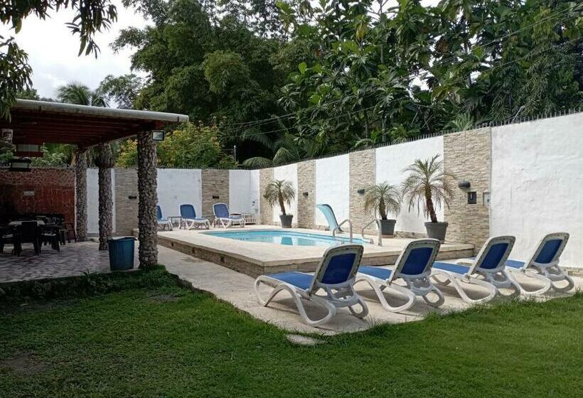 패밀리 룸, Sunrise Hostel Farallon