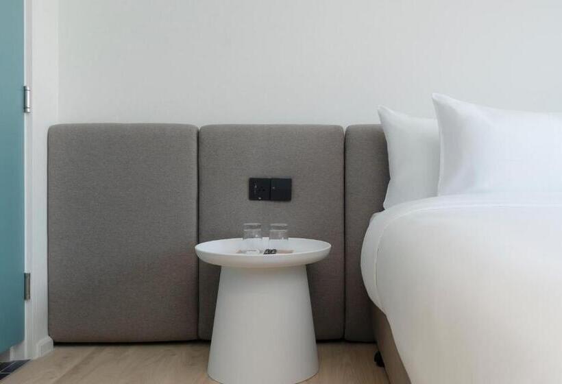 اتاق استاندارد, Go! Hotel Bowin At Robinson Lifestyle Bowin