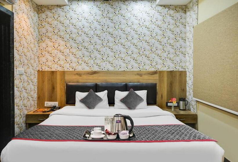 Трехместный Номер Deluxe, Super Townhouse Oak Hotel Ar Ganges Premium