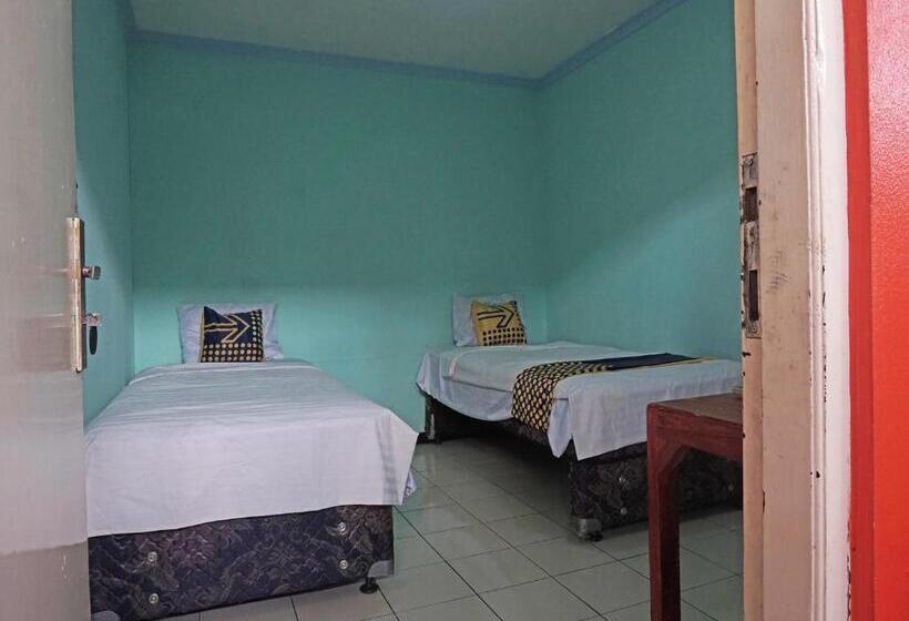 Номер Economy, Spot On 91860 Amazon Homestay Syariah 2