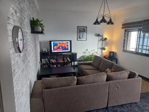 خانه 4 خوابه, Sunset House