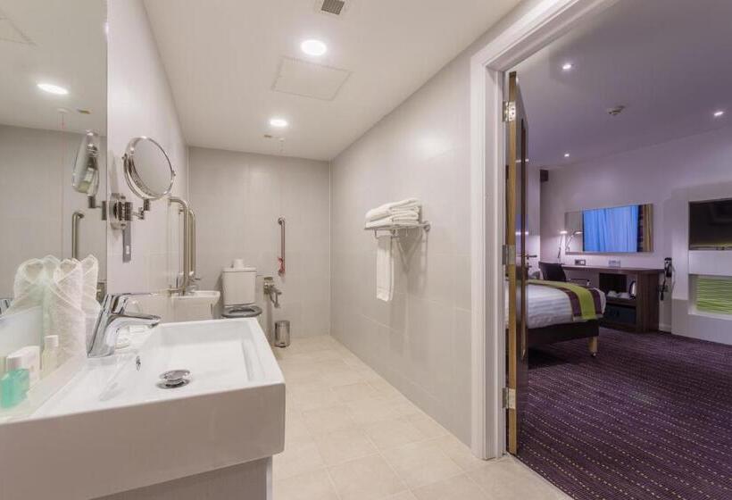 Номер Стандарт Адаптированный для Инвалидов, Holiday Inn London Watford Junction, An Ihg