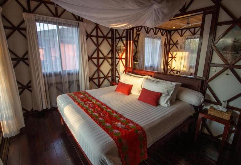 سوئیت با بالکن, Viewpoint Ecolodge