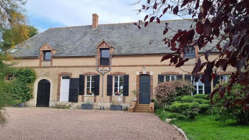 Семейный Номер Вид на Сад, Au Nid Des Champs, Agréable Chambre D Hôtes, Proche De Chartres