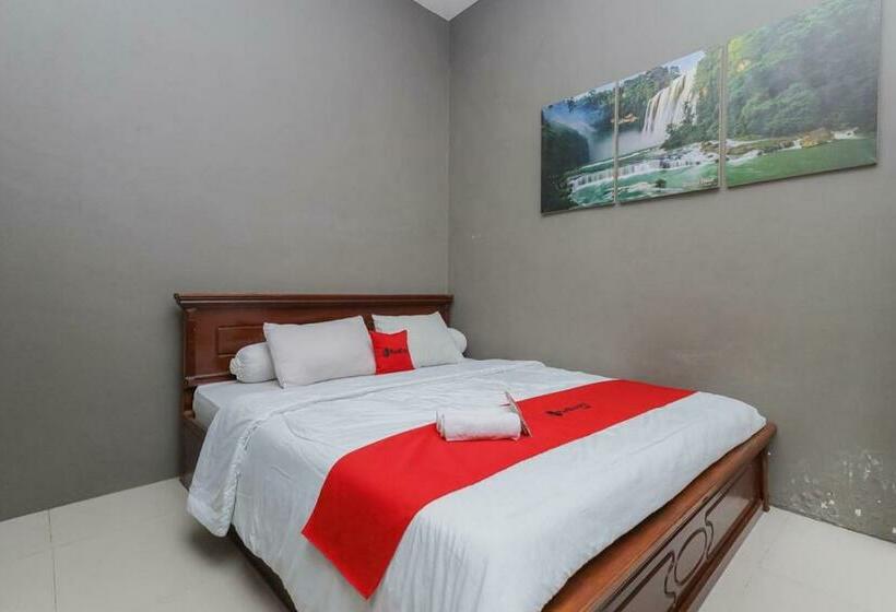 Номер Стандарт, Reddoorz Syariah At House Of Melati Kepanjen