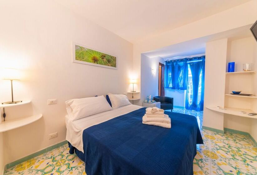 Номер Стандарт Вид на Сад, Maison Twentyfive
