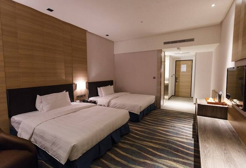 اتاق لوکس با چشم‌انداز شهر, City Suites  Kaohsiung Chenai