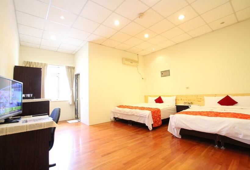 اتاق استاندارد چهار تخته, Tanxiang Resort Hotel Sun Moon Lake Harbour   Sun Moon Lake Pier