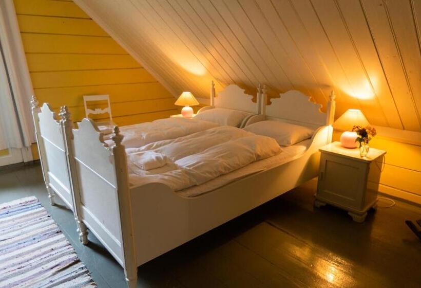 バス共有のスタンダードルーム, Lodgen Stryn