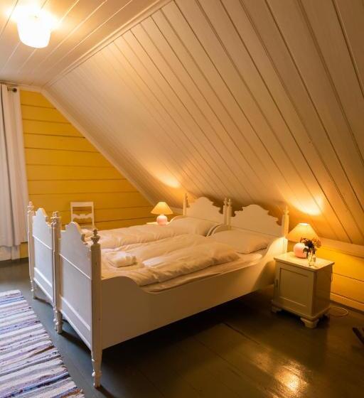 バス共有のスタンダードルーム, Lodgen Stryn