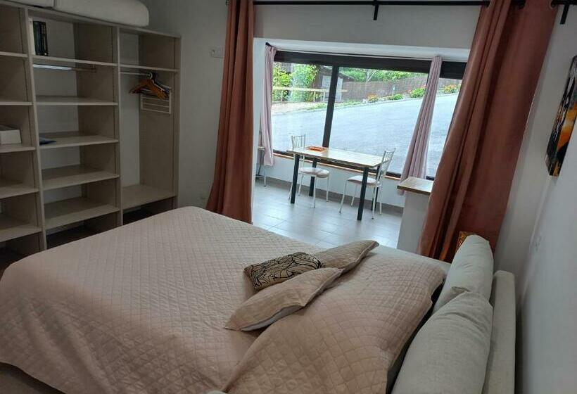ガーデンビュースタンダードルーム, La Casa Bed&breakfast Entrée Indépendante 26m2 Calme Proche De Tout Wifi Parking Privé Jardin Terras