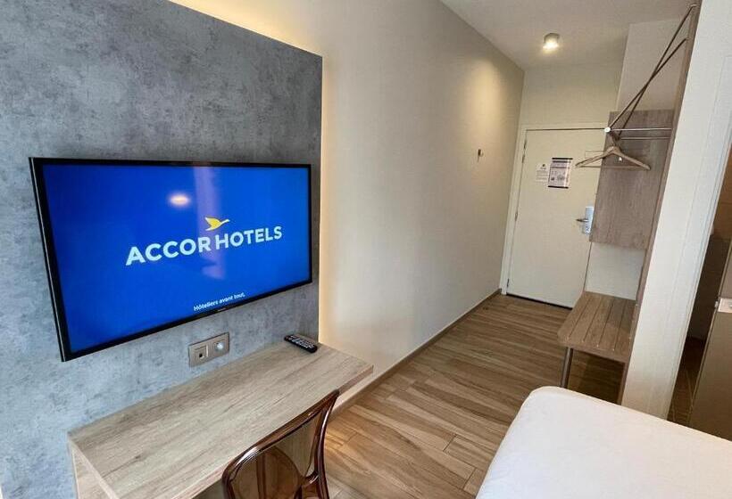 Номер Superior, Ibis Styles La Louviere