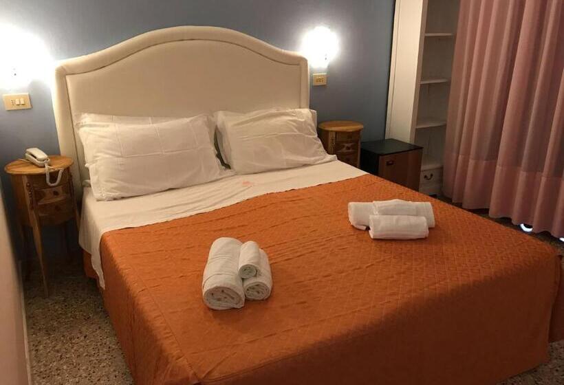 标准间, B&b Negresco