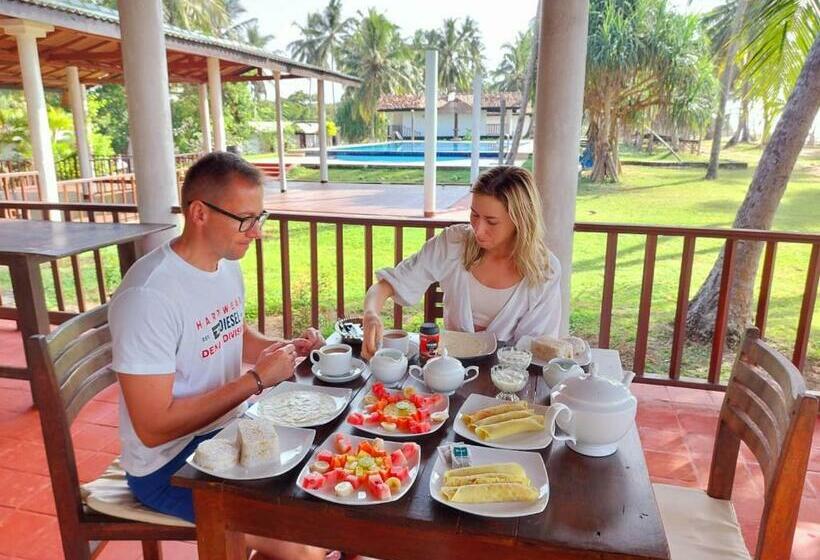 اتاق لوکس با چشم‌انداز دریا, Helios Beach Resort