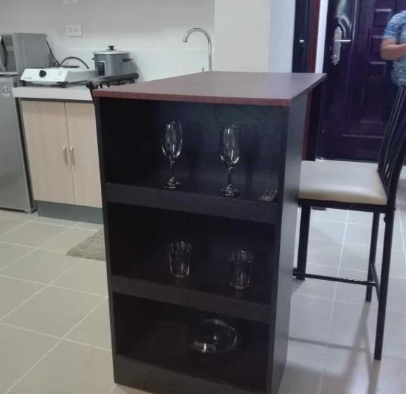 استودیوی استاندارد, Mak Z Condo Place