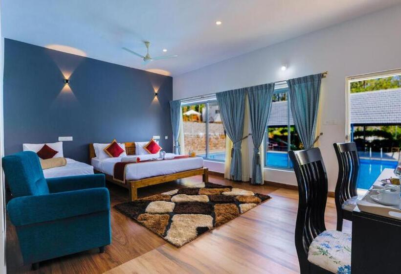 Номер Стандарт Вид на Бассейн, The Spectrum Resort, Chikmagalur
