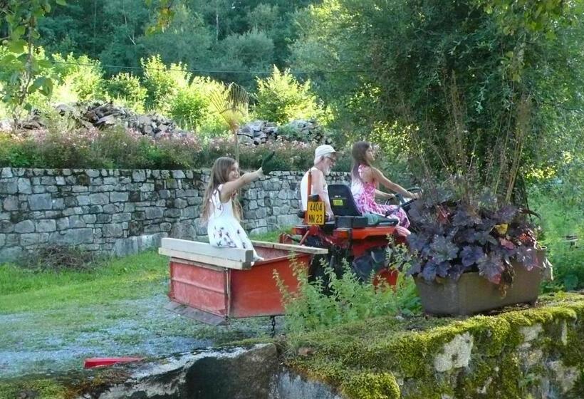 Standard room with outdoor bath, Chez Geppetto