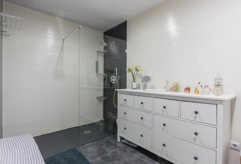 اتاق استاندارد, Habitaciones En Villa Coliving Masía Rural