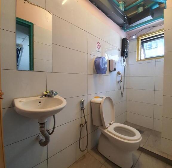 اتاق لوکس یک تخته, Travel Hub Guesthouse