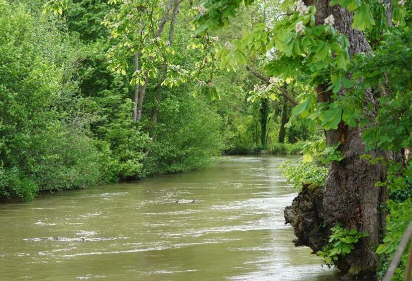 Номер Стандарт, Le Moulin D Eclaron