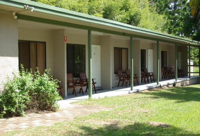 Трехместный Номер Стандарт Вид на Бассейн, The Bushranger Hideaway