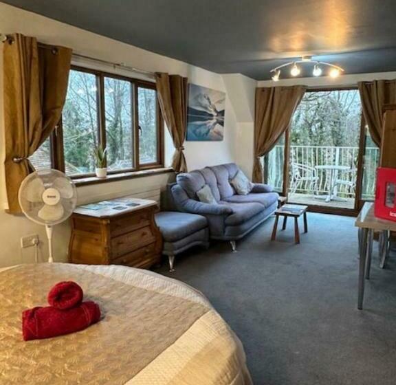Номер Стандарт с Балконом, Barnfields Retreat