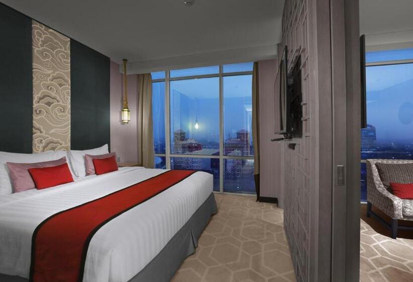Полулюкс, Aston Priority Simatupang Hotel And Conference Center