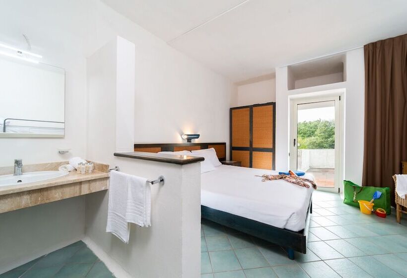 スーペリアトリプルルーム, Th Ostuni   Ostuni Village