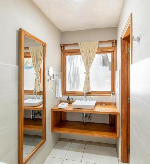 Номер Superior, Blu Galapagos Sustainable Waterfront Lodge