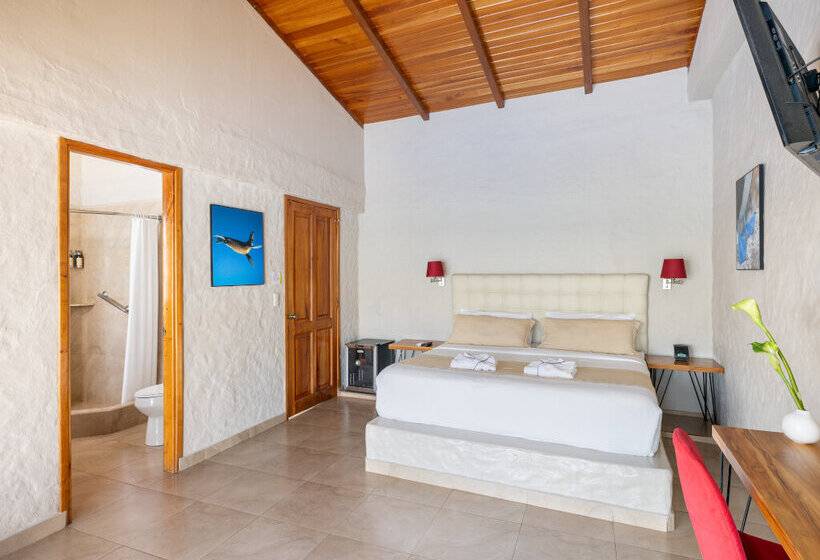 Люкс, Blu Galapagos Sustainable Waterfront Lodge
