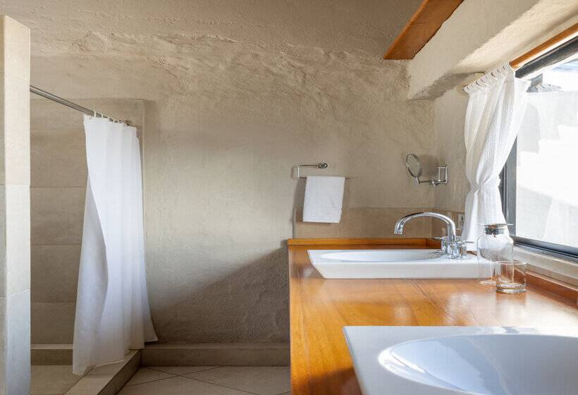 Люкс, Blu Galapagos Sustainable Waterfront Lodge