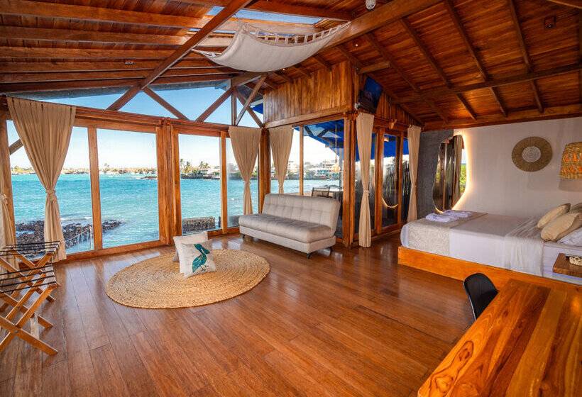 Люкс, Blu Galapagos Sustainable Waterfront Lodge