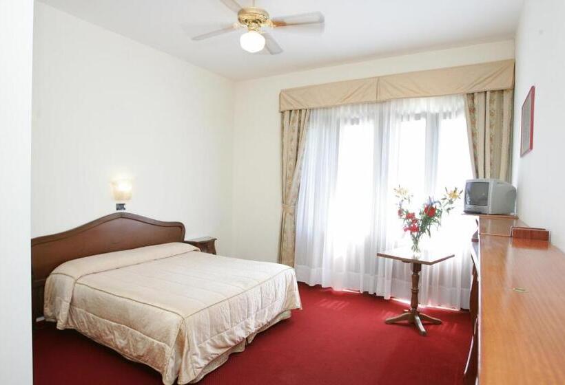 Habitación Estàndard Individual, Cristallo