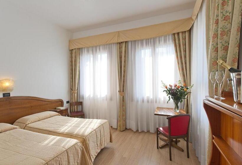 Habitació Triple Comfort, Cristallo