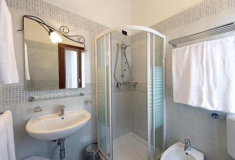 Habitación Estàndard Individual, Cristallo