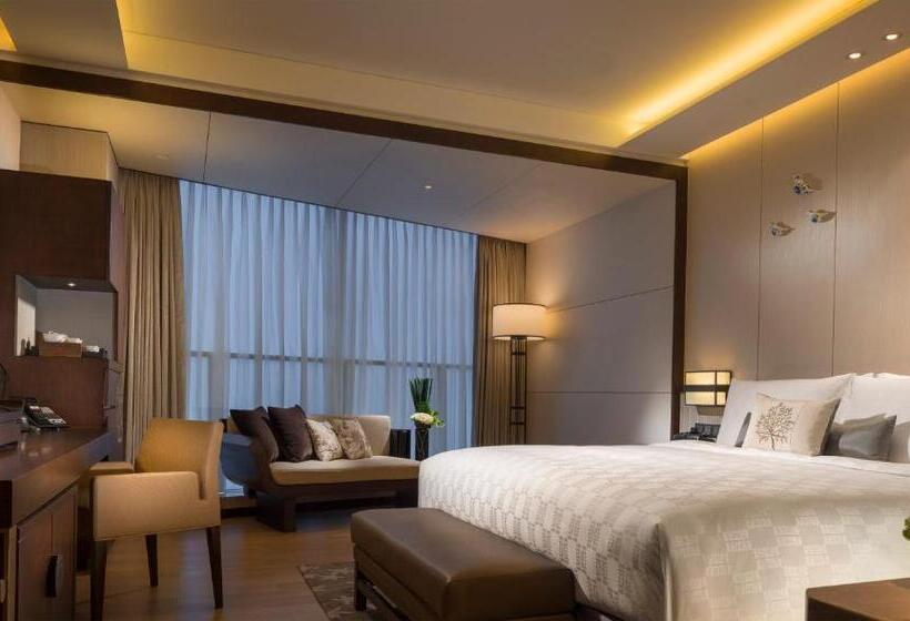 Номер Клуб, Hualuxe Hotels & Resorts Nanchang High Tech Zone, An Ihg
