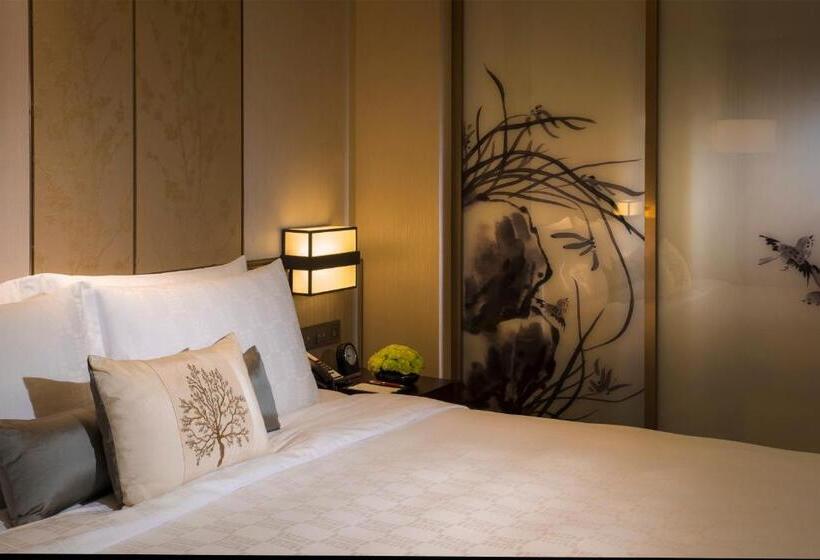 Номер Deluxe, Hualuxe Hotels & Resorts Nanchang High Tech Zone, An Ihg