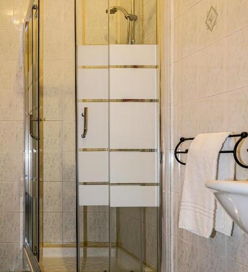 اتاق کلاسیک چهارنفره, La Locanda Degli Artisti