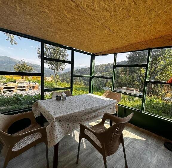 Номер Стандарт Вид на Сад, Kamis Guesthouse