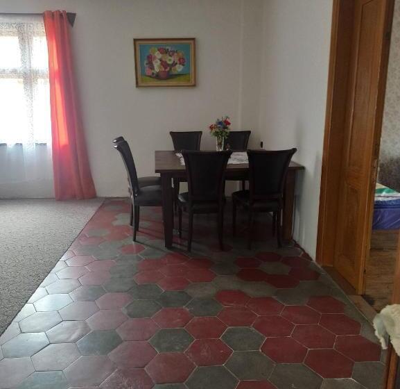Апартаменты 2 Спальни, Apartmán Měňany