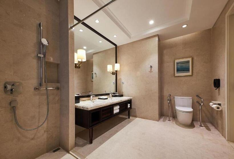 اتاق استاندارد با تخت بزرگ برای معلولان, The Westin Zhujiajian Resort, Zhoushan