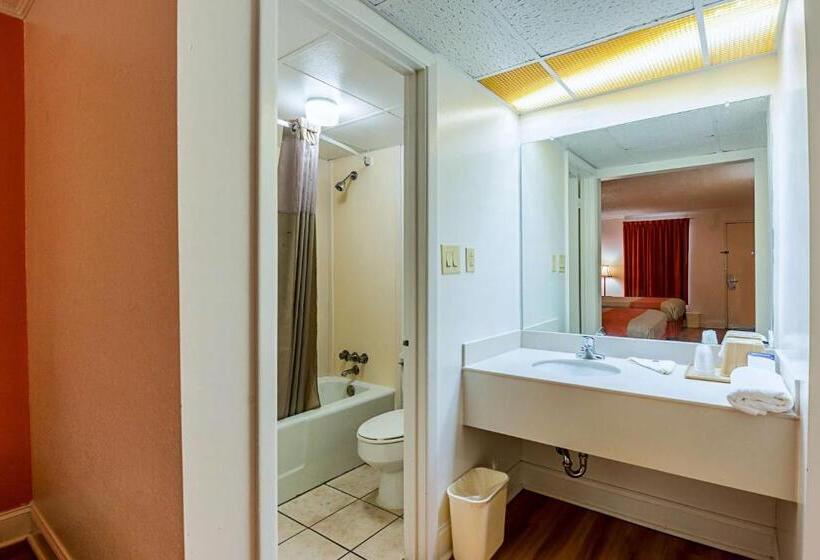 带大床的标准间, Motel 6 Perry, Ga