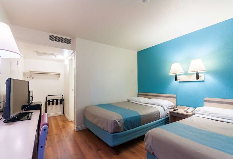 Номер Стандарт 2 Двуспальные Кровати, Motel 6 Green River, Ut