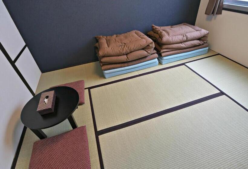 Номер Стандарт Совместная Ванная, Jhoppers Hiroshima Guesthouse