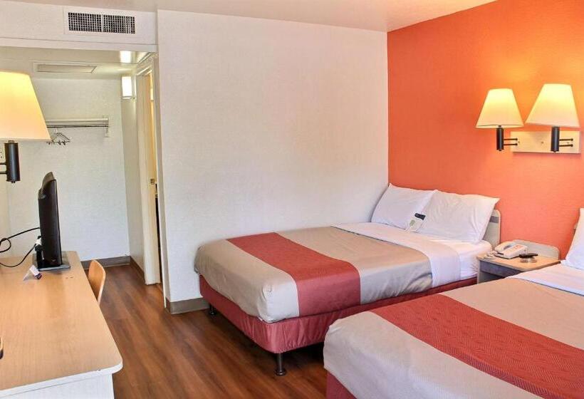 Четырехместный Номер Deluxe, Motel 6 Atascadero, Ca