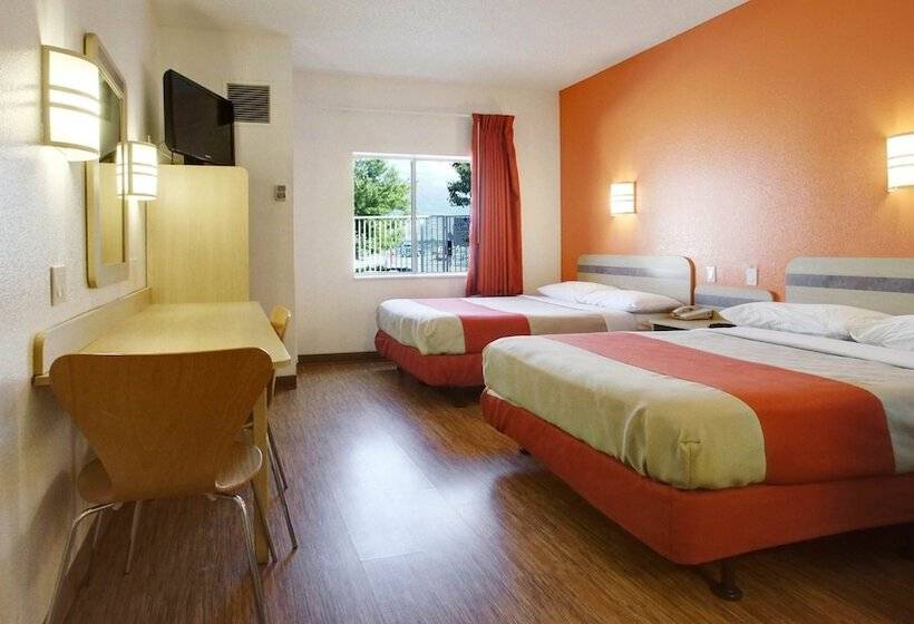 Номер Стандарт 2 Двуспальные Кровати, Motel 6 Lehi, Ut  Thanksgiving Point