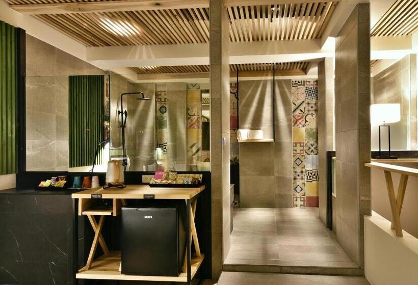 اتاق استاندارد با وان آب گرم, Ouge Motel Kaohsiung