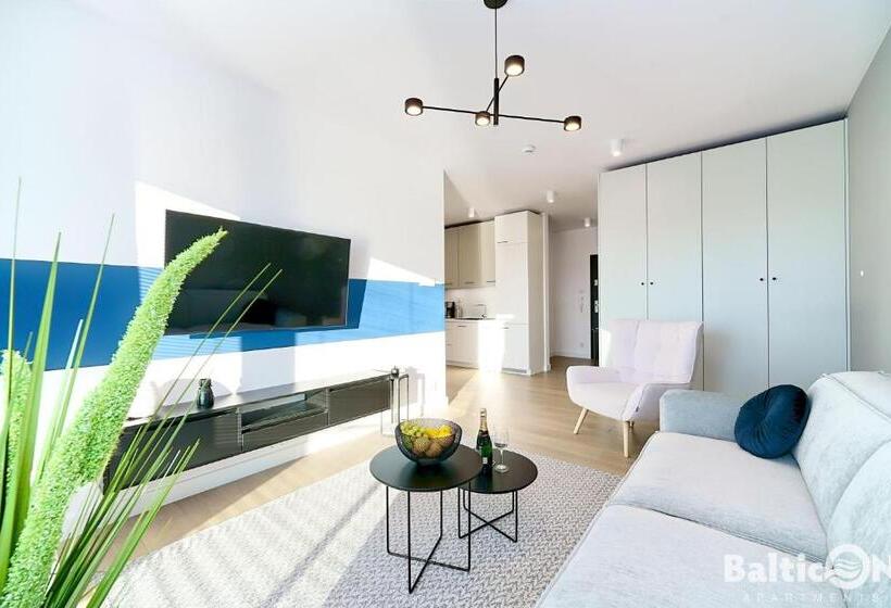 آپارتمان 1 خوابه با چشم‌انداز استخر, Faro Apartamenty Polanki Aqua