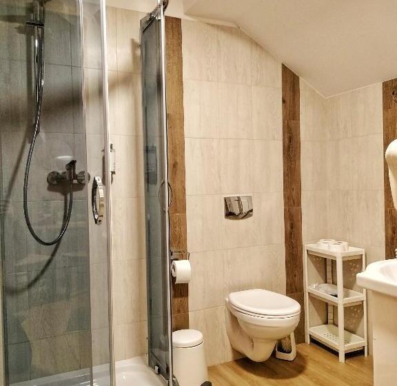 Standard Quadruple Room, Pokoje I Domki Na Szlaku