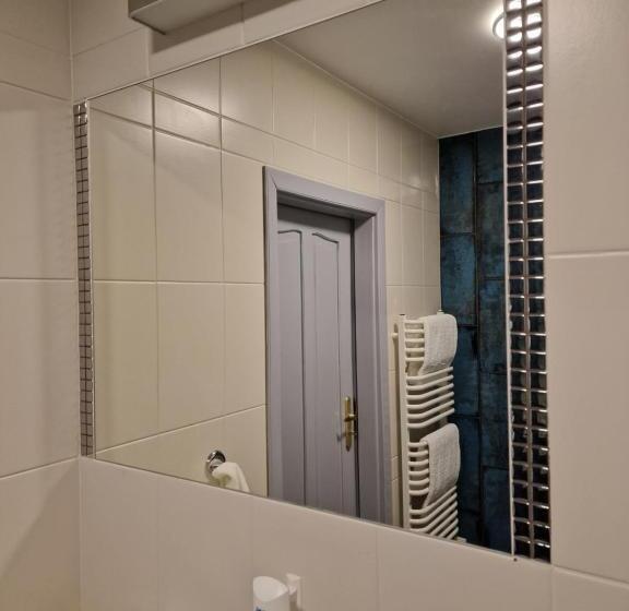 Номер Superior, Podróżnik